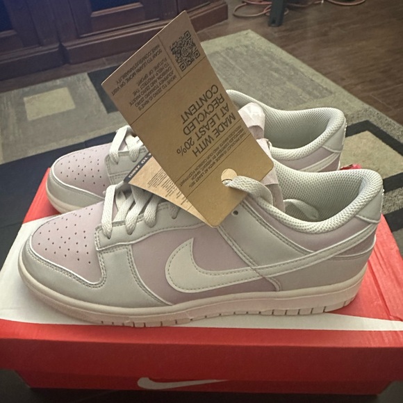 Brand new women’s Nike dunk low size 8 - Picture 4 of 6
